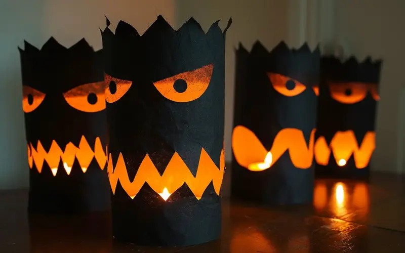 Glowing Eyes (Apartment Halloween Decorations)