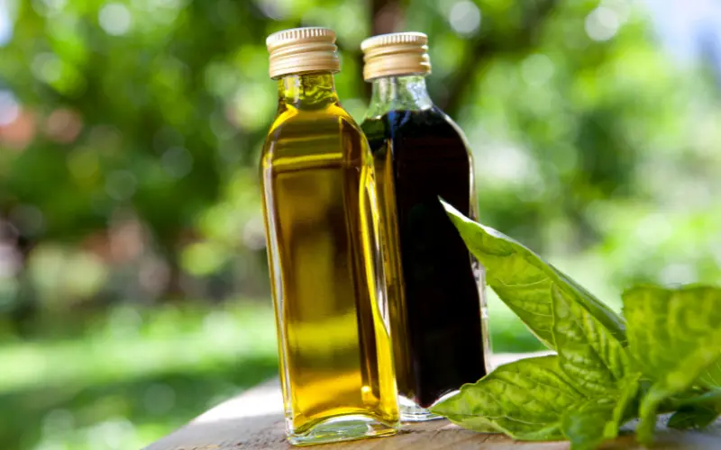 Olive Oil & Vinegar: 