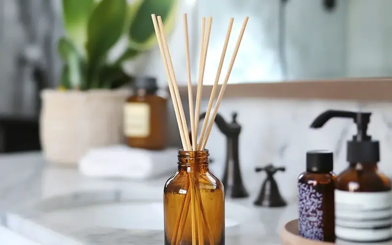 DIY Reed Diffuser: