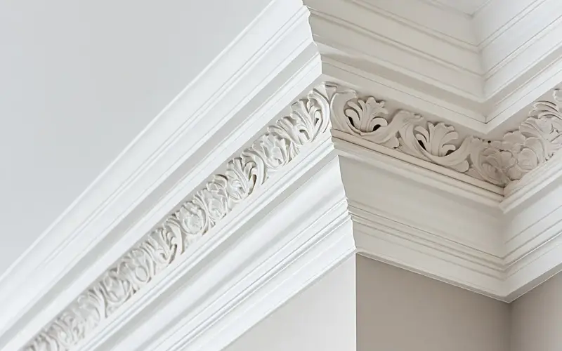 Crown Molding: